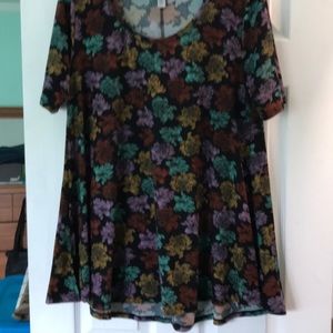Lularoe perfect tee
